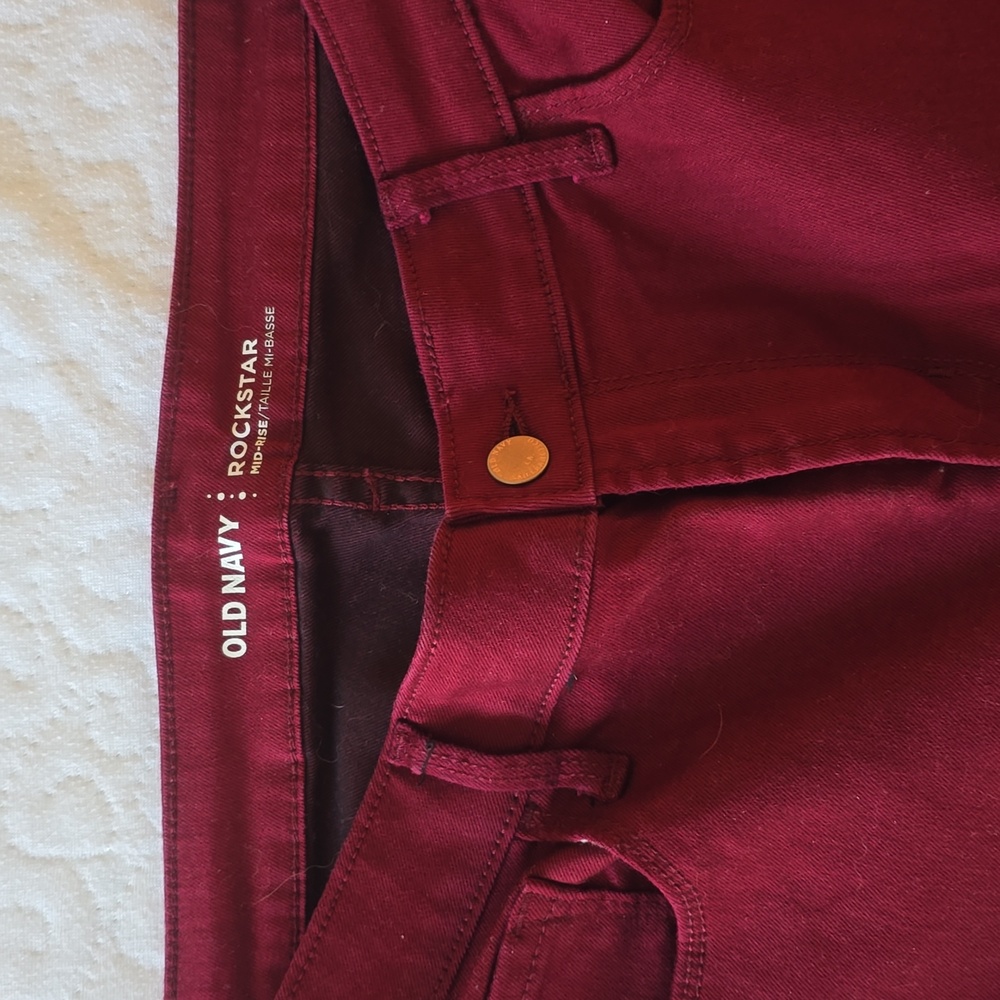 Old Navy mid rise Rockstar jeans red size 14 regular